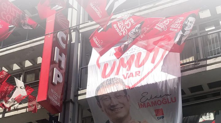 Ekrem Imamoglu campaign signs in Istanbul_1